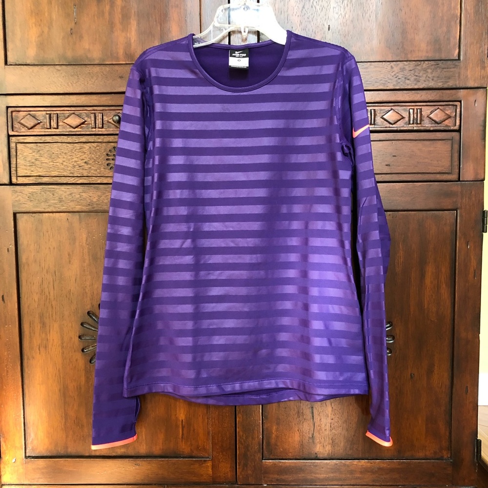 Nike Pro Fleece-Lined Dry-Fit Athletic Top, Size M